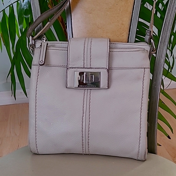 Tignanello Leather Crossbody Bag ❤️ - Picture 1 of 9